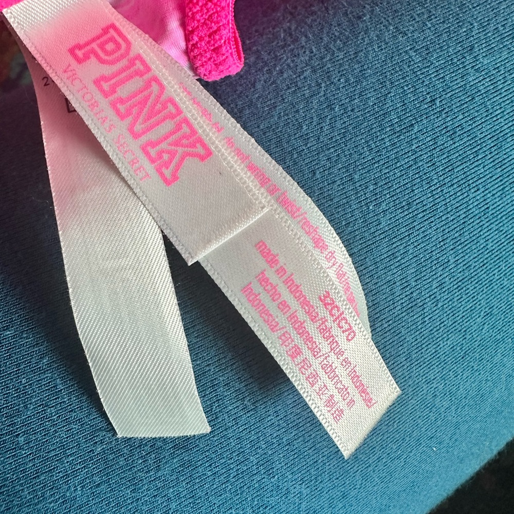Victoria's Secret Pink and White Swirl Underwire Bra - Picture 4 of 4